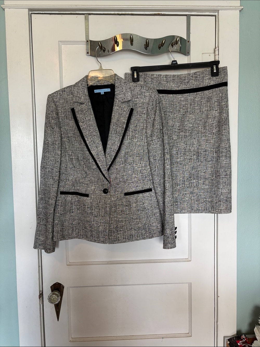 Antonio Melani Gray Tweed Women's Skirt Suit with Black Trim Size 10